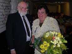 Presentation to Daphne Pike.JPG